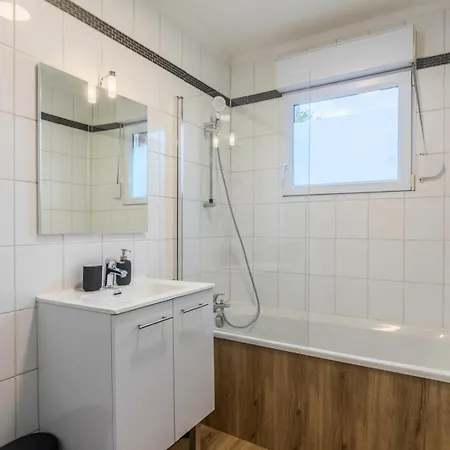 Vakantiehuis Maison 3 Avec Jardin, Proche Tram *