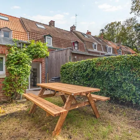 Vakantiehuis Maison 3 Avec Jardin, Proche Tram *